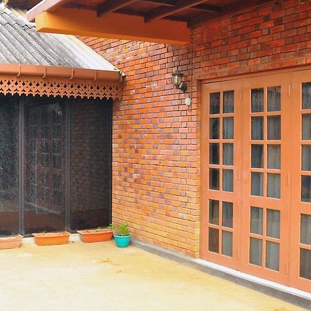 Primrose Inn Kandy Exteriör bild