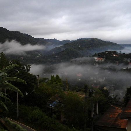 Primrose Inn Kandy Exteriör bild