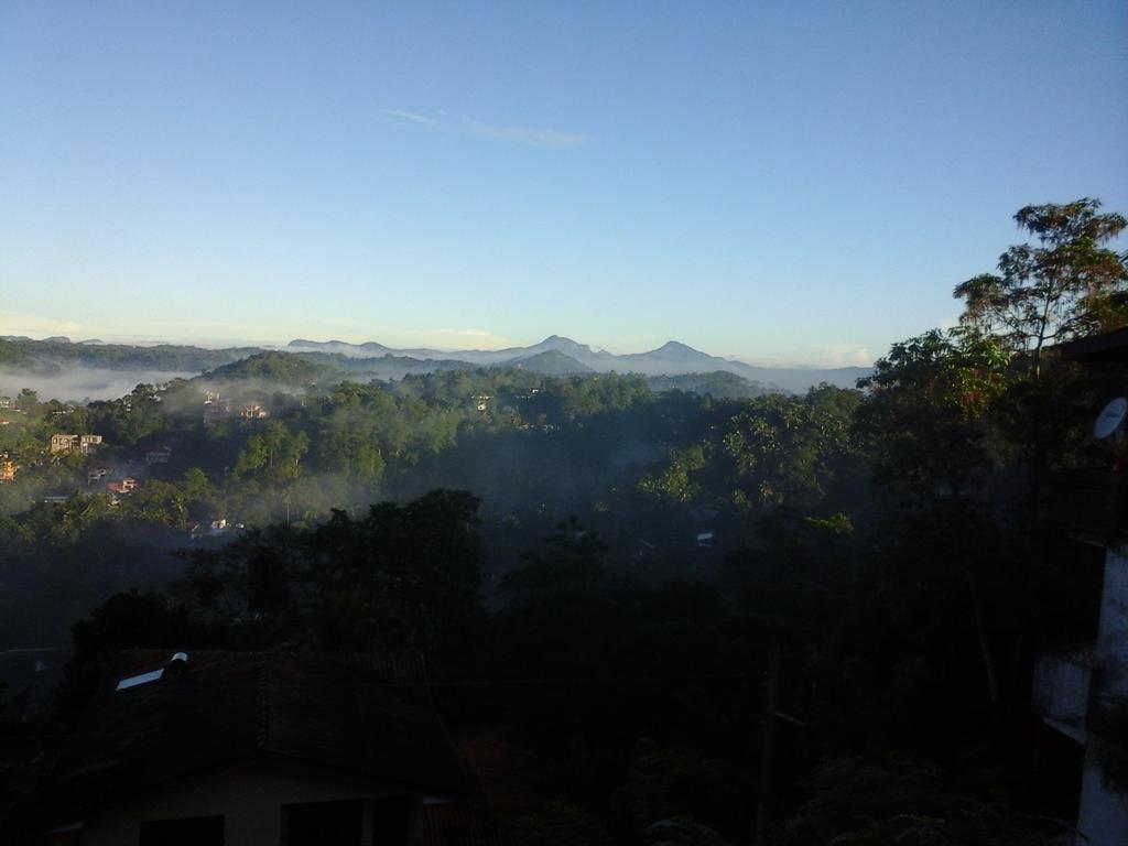 Primrose Inn Kandy Exteriör bild