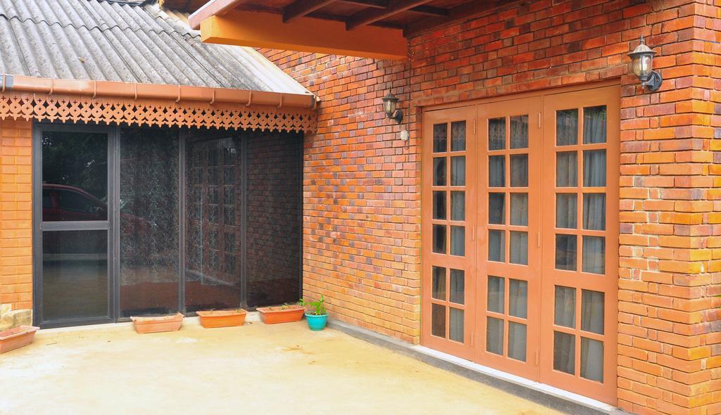Primrose Inn Kandy Exteriör bild