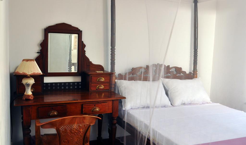 Primrose Inn Kandy Exteriör bild
