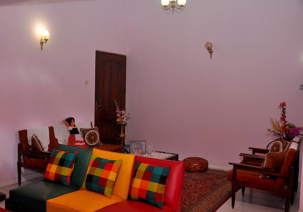 Primrose Inn Kandy Exteriör bild