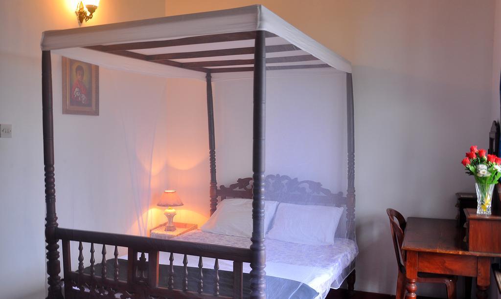Primrose Inn Kandy Exteriör bild