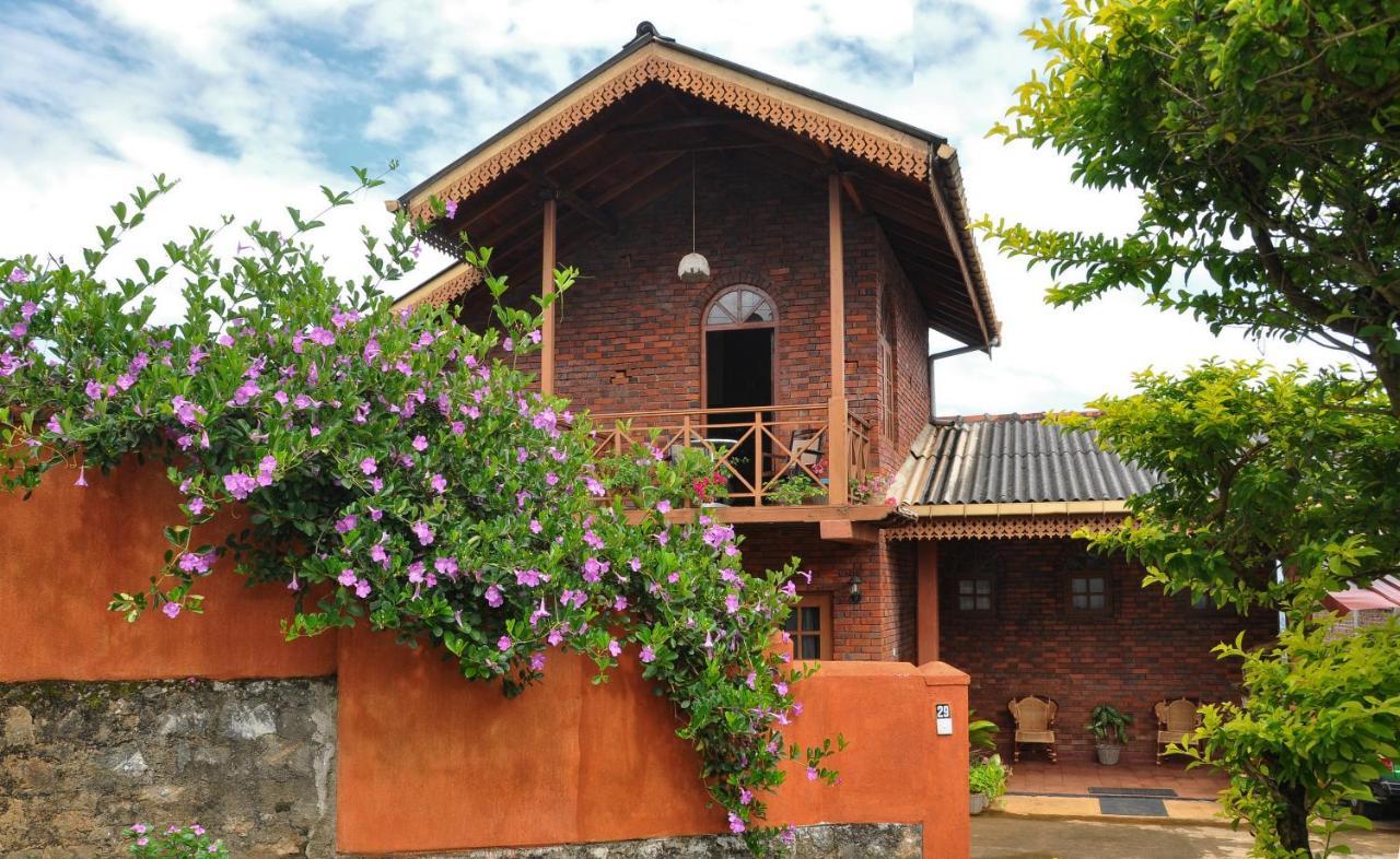Primrose Inn Kandy Exteriör bild